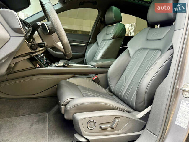 Серый Ауди E-Tron, объемом двигателя 0 л и пробегом 31 тыс. км за 46500 $, фото 35 на Automoto.ua