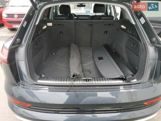 Сірий Ауді E-Tron, об'ємом двигуна 0 л та пробігом 87 тис. км за 40400 $, фото 1 на Automoto.ua