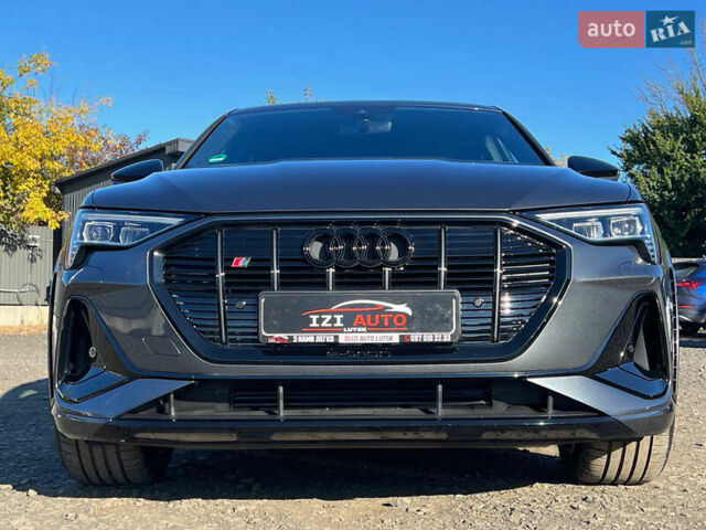 Серый Ауди E-Tron, объемом двигателя 0 л и пробегом 42 тыс. км за 47848 $, фото 1 на Automoto.ua