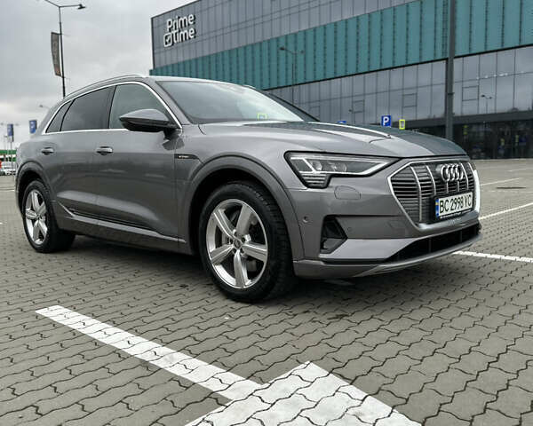 Сірий Ауді E-Tron, об'ємом двигуна 0 л та пробігом 45 тис. км за 38900 $, фото 16 на Automoto.ua