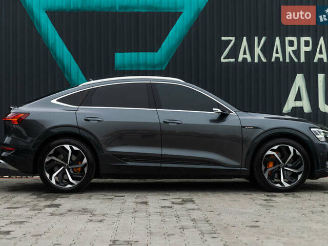Серый Ауди E-Tron, объемом двигателя 0 л и пробегом 33 тыс. км за 53000 $, фото 12 на Automoto.ua