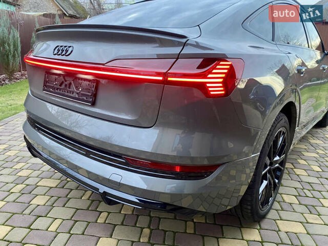 Сірий Ауді E-Tron, об'ємом двигуна 0 л та пробігом 43 тис. км за 45500 $, фото 13 на Automoto.ua