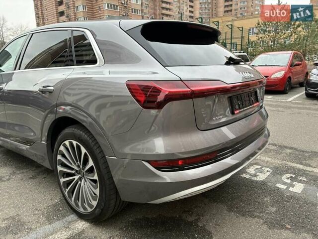 Серый Ауди E-Tron, объемом двигателя 0 л и пробегом 112 тыс. км за 31900 $, фото 42 на Automoto.ua