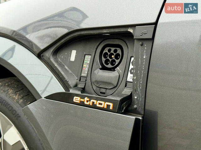 Серый Ауди E-Tron, объемом двигателя 0 л и пробегом 37 тыс. км за 49500 $, фото 27 на Automoto.ua