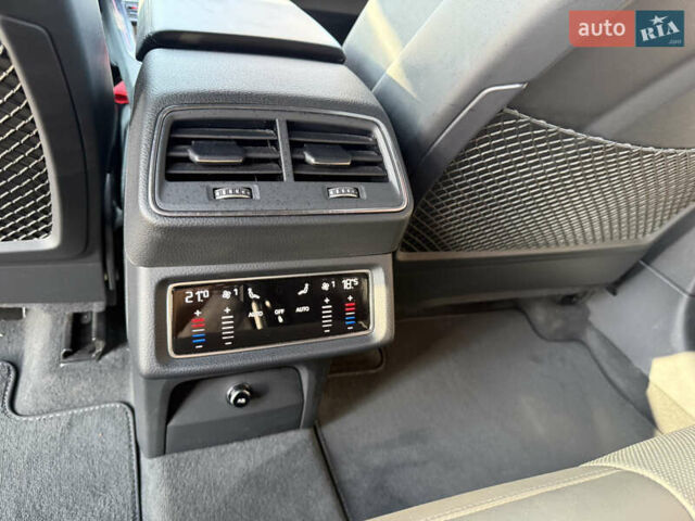 Серый Ауди E-Tron, объемом двигателя 0 л и пробегом 65 тыс. км за 53900 $, фото 17 на Automoto.ua