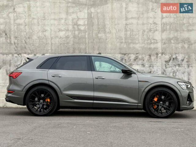 Серый Ауди E-Tron, объемом двигателя 0 л и пробегом 104 тыс. км за 39820 $, фото 15 на Automoto.ua
