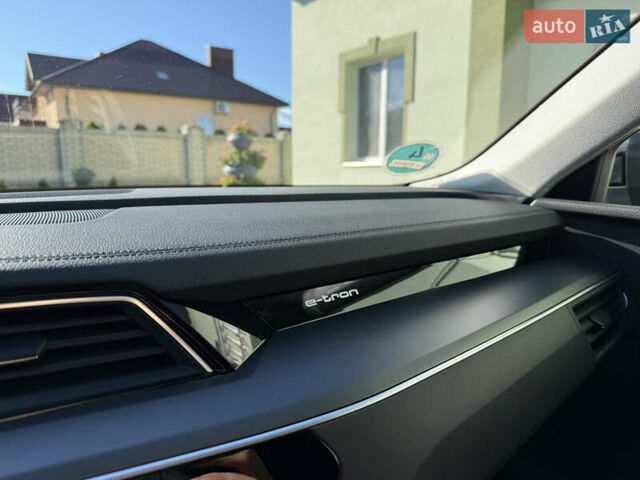 Серый Ауди E-Tron, объемом двигателя 0 л и пробегом 90 тыс. км за 33000 $, фото 69 на Automoto.ua