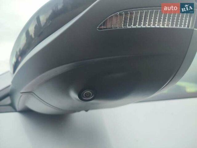 Сірий Ауді E-Tron, об'ємом двигуна 0 л та пробігом 36 тис. км за 47777 $, фото 33 на Automoto.ua