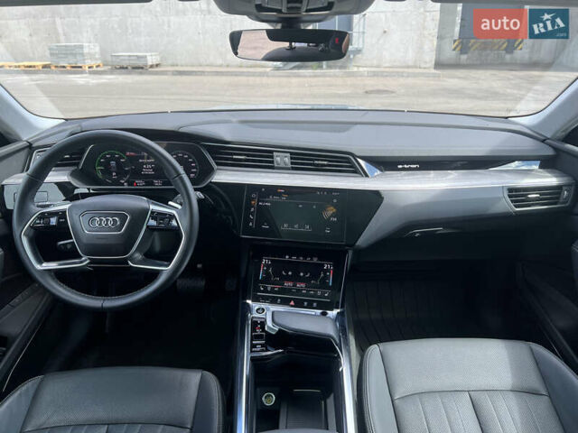 Сірий Ауді E-Tron, об'ємом двигуна 0 л та пробігом 22 тис. км за 48490 $, фото 26 на Automoto.ua