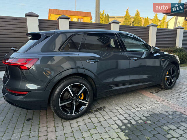Серый Ауди E-Tron, объемом двигателя 0 л и пробегом 13 тыс. км за 36500 $, фото 9 на Automoto.ua