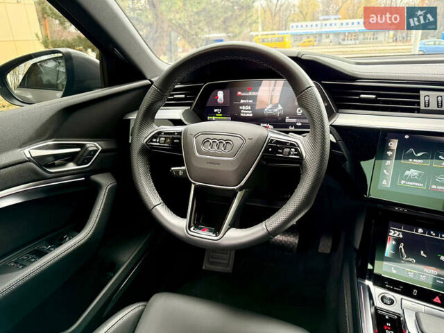 Серый Ауди E-Tron, объемом двигателя 0 л и пробегом 31 тыс. км за 46500 $, фото 45 на Automoto.ua