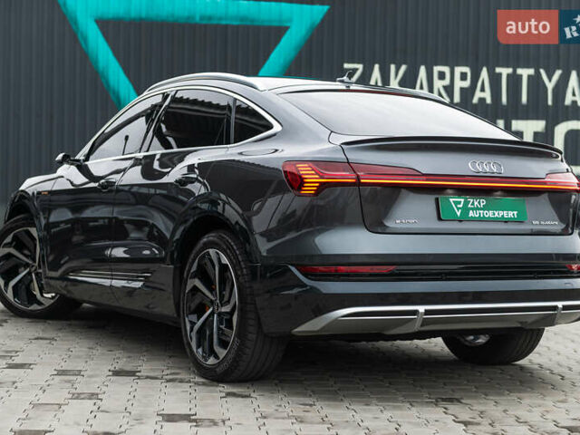 Серый Ауди E-Tron, объемом двигателя 0 л и пробегом 33 тыс. км за 53000 $, фото 5 на Automoto.ua