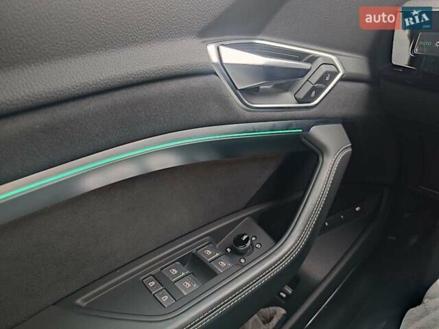 Сірий Ауді E-Tron, об'ємом двигуна 0 л та пробігом 36 тис. км за 47777 $, фото 25 на Automoto.ua