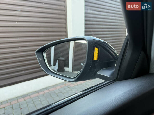 Серый Ауди E-Tron, объемом двигателя 0 л и пробегом 13 тыс. км за 36500 $, фото 53 на Automoto.ua