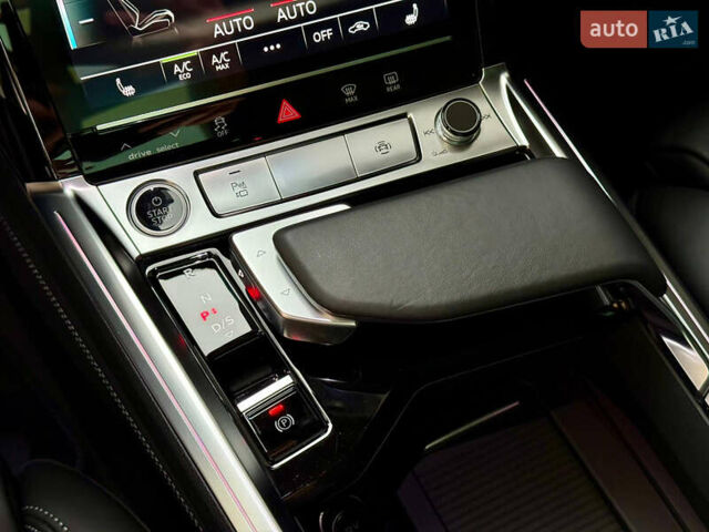 Серый Ауди E-Tron, объемом двигателя 0 л и пробегом 31 тыс. км за 46500 $, фото 67 на Automoto.ua