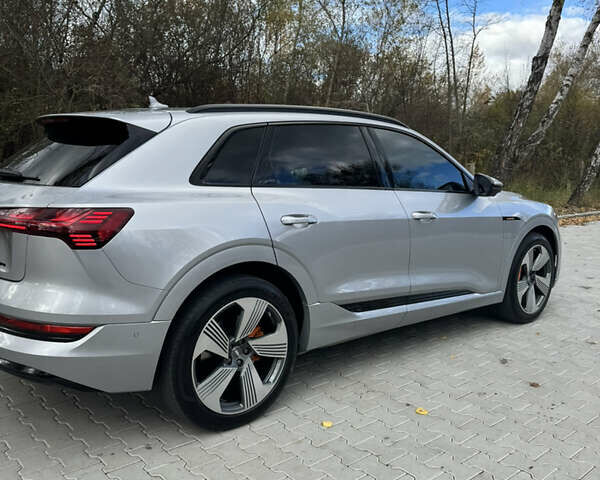 Серый Ауди E-Tron, объемом двигателя 0 л и пробегом 145 тыс. км за 29500 $, фото 41 на Automoto.ua