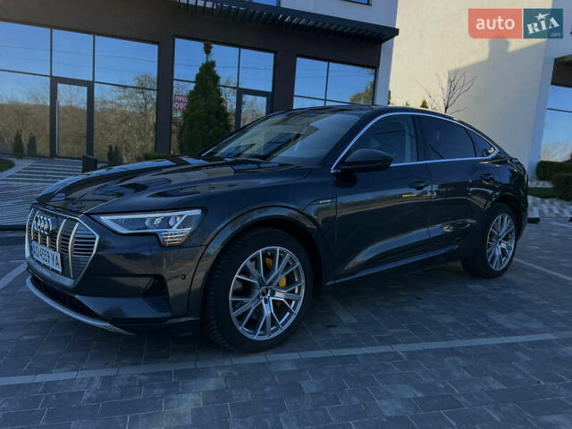 Серый Ауди E-Tron, объемом двигателя 0 л и пробегом 18 тыс. км за 42500 $, фото 2 на Automoto.ua