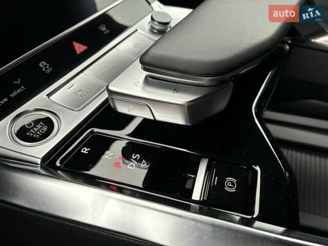 Серый Ауди E-Tron, объемом двигателя 0 л и пробегом 112 тыс. км за 31900 $, фото 83 на Automoto.ua