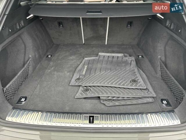 Серый Ауди E-Tron, объемом двигателя 0 л и пробегом 25 тыс. км за 44900 $, фото 22 на Automoto.ua