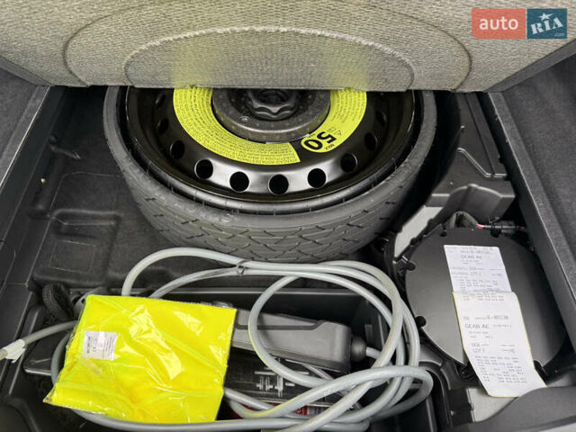 Сірий Ауді E-Tron, об'ємом двигуна 0 л та пробігом 61 тис. км за 39999 $, фото 23 на Automoto.ua