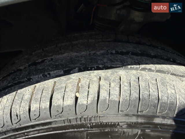 Серый Ауди E-Tron, объемом двигателя 0 л и пробегом 90 тыс. км за 33000 $, фото 99 на Automoto.ua