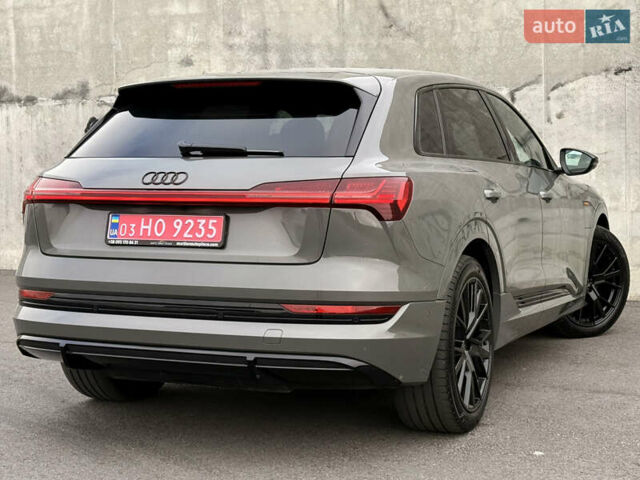 Серый Ауди E-Tron, объемом двигателя 0 л и пробегом 104 тыс. км за 39820 $, фото 25 на Automoto.ua