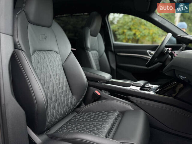 Серый Ауди E-Tron, объемом двигателя 0 л и пробегом 27 тыс. км за 48800 $, фото 17 на Automoto.ua