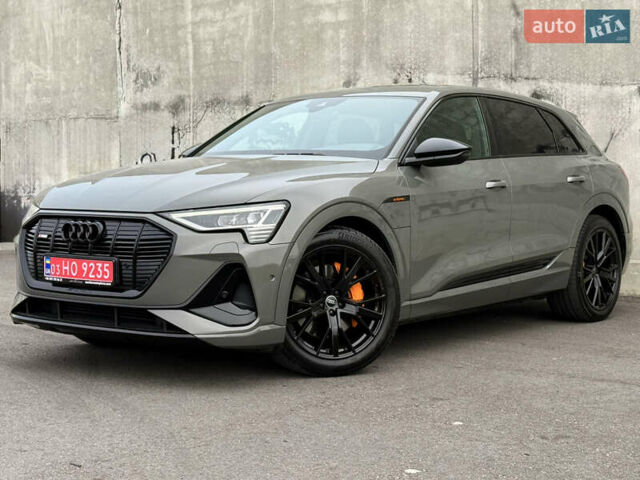 Серый Ауди E-Tron, объемом двигателя 0 л и пробегом 104 тыс. км за 39820 $, фото 9 на Automoto.ua