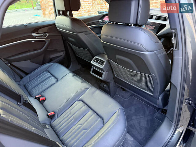 Серый Ауди E-Tron, объемом двигателя 0 л и пробегом 84 тыс. км за 39999 $, фото 38 на Automoto.ua