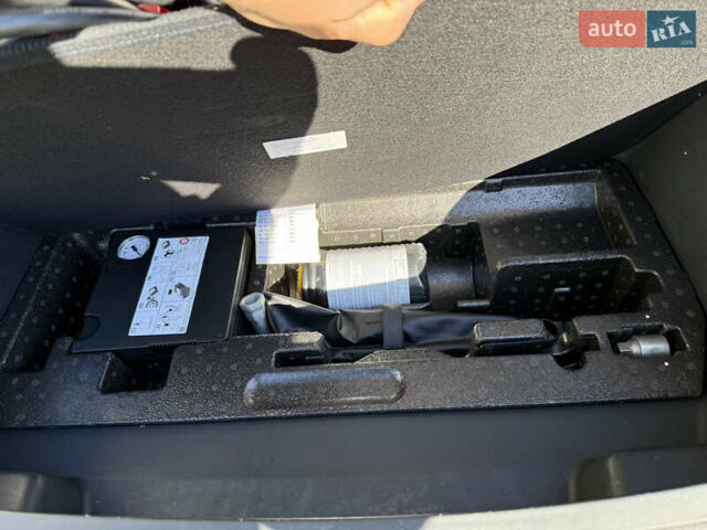 Серый Ауди E-Tron, объемом двигателя 0 л и пробегом 90 тыс. км за 33000 $, фото 97 на Automoto.ua