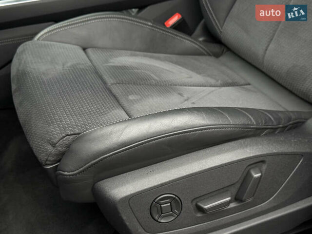 Сірий Ауді E-Tron, об'ємом двигуна 0 л та пробігом 151 тис. км за 29500 $, фото 64 на Automoto.ua