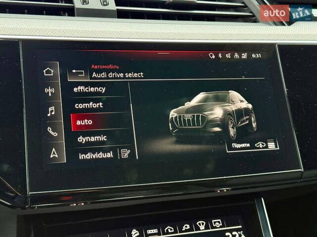 Серый Ауди E-Tron, объемом двигателя 0 л и пробегом 37 тыс. км за 49500 $, фото 72 на Automoto.ua