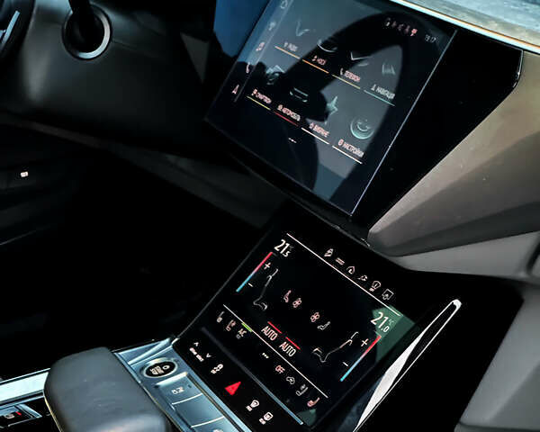 Серый Ауди E-Tron, объемом двигателя 0 л и пробегом 63 тыс. км за 40999 $, фото 35 на Automoto.ua