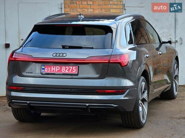 Сірий Ауді E-Tron, об'ємом двигуна 0 л та пробігом 100 тис. км за 41888 $, фото 101 на Automoto.ua