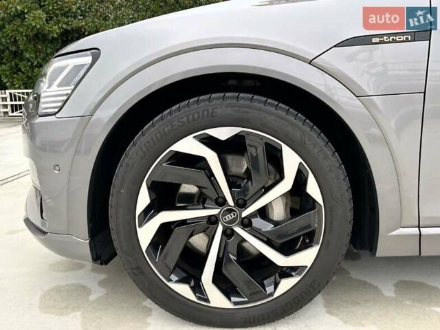 Серый Ауди E-Tron, объемом двигателя 0 л и пробегом 43 тыс. км за 48900 $, фото 6 на Automoto.ua