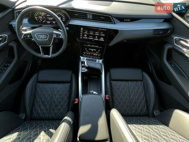 Серый Ауди E-Tron, объемом двигателя 0 л и пробегом 42 тыс. км за 47848 $, фото 47 на Automoto.ua