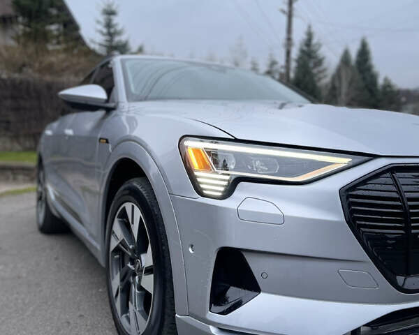 Серый Ауди E-Tron, объемом двигателя 0 л и пробегом 74 тыс. км за 37500 $, фото 25 на Automoto.ua