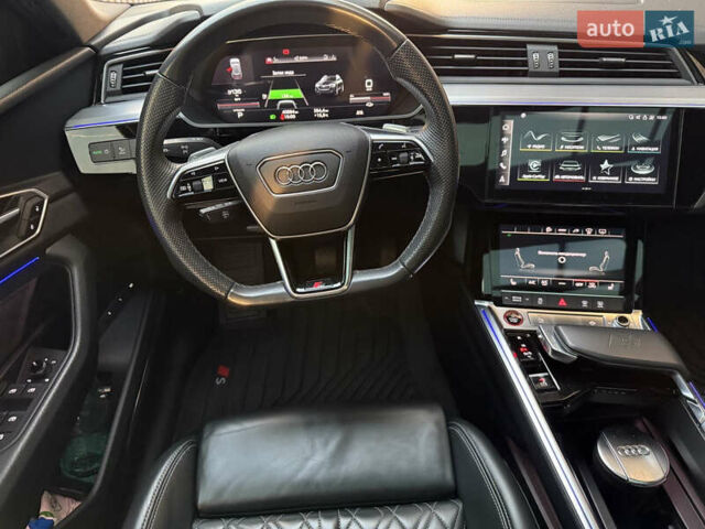 Серый Ауди E-Tron, объемом двигателя 0 л и пробегом 41 тыс. км за 52900 $, фото 15 на Automoto.ua