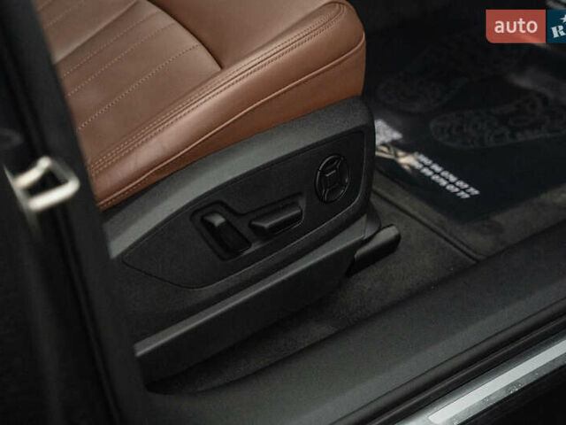 Сірий Ауді E-Tron, об'ємом двигуна 0 л та пробігом 64 тис. км за 37900 $, фото 38 на Automoto.ua