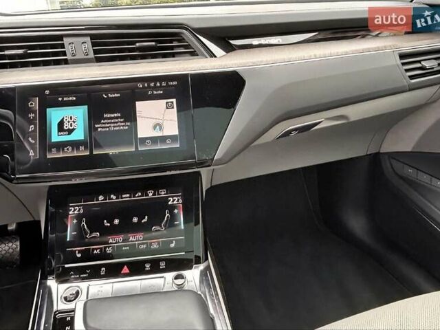 Серый Ауди E-Tron, объемом двигателя 0 л и пробегом 43 тыс. км за 48900 $, фото 10 на Automoto.ua