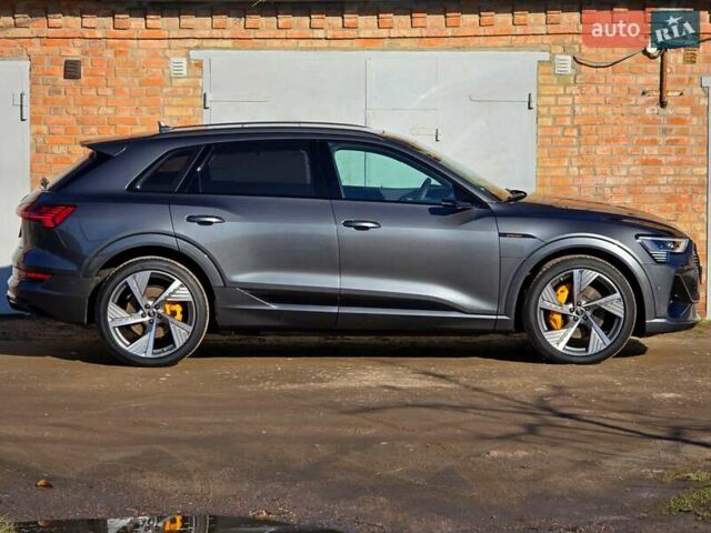 Сірий Ауді E-Tron, об'ємом двигуна 0 л та пробігом 100 тис. км за 41888 $, фото 8 на Automoto.ua