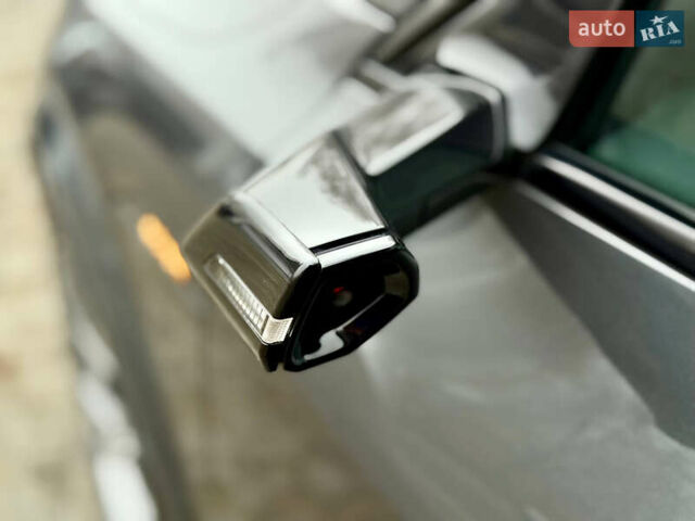 Серый Ауди E-Tron, объемом двигателя 0 л и пробегом 37 тыс. км за 49500 $, фото 25 на Automoto.ua