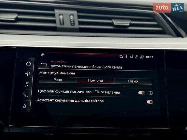 Серый Ауди E-Tron, объемом двигателя 0 л и пробегом 59 тыс. км за 44999 $, фото 58 на Automoto.ua