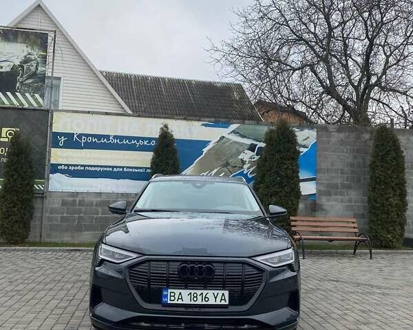 Сірий Ауді E-Tron, об'ємом двигуна 0 л та пробігом 26 тис. км за 34000 $, фото 14 на Automoto.ua