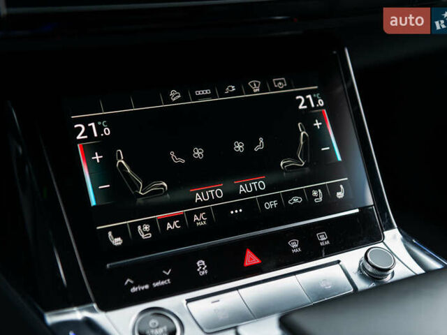 Серый Ауди E-Tron, объемом двигателя 0 л и пробегом 33 тыс. км за 53000 $, фото 22 на Automoto.ua