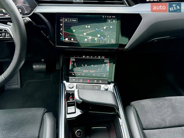 Серый Ауди E-Tron, объемом двигателя 0 л и пробегом 39 тыс. км за 44500 $, фото 38 на Automoto.ua