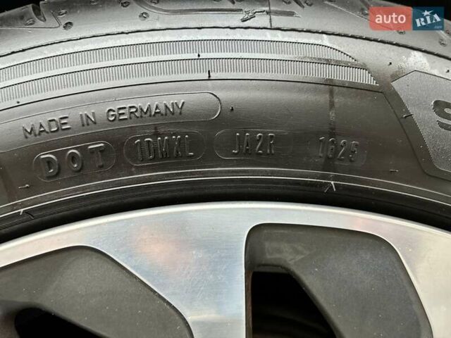 Серый Ауди E-Tron, объемом двигателя 0 л и пробегом 112 тыс. км за 31900 $, фото 39 на Automoto.ua