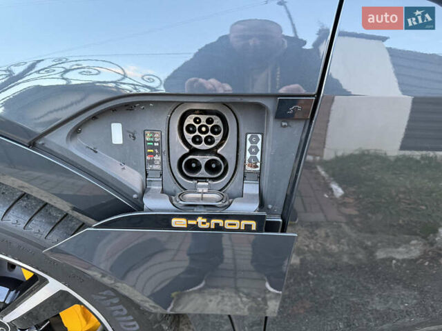 Серый Ауди E-Tron, объемом двигателя 0 л и пробегом 13 тыс. км за 36500 $, фото 56 на Automoto.ua