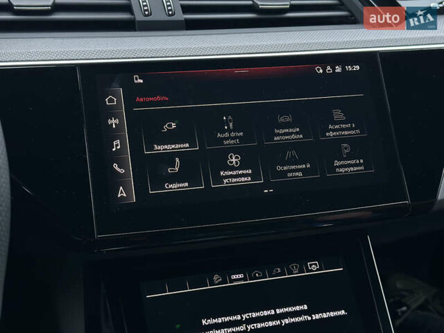 Серый Ауди E-Tron, объемом двигателя 0 л и пробегом 48 тыс. км за 49999 $, фото 59 на Automoto.ua