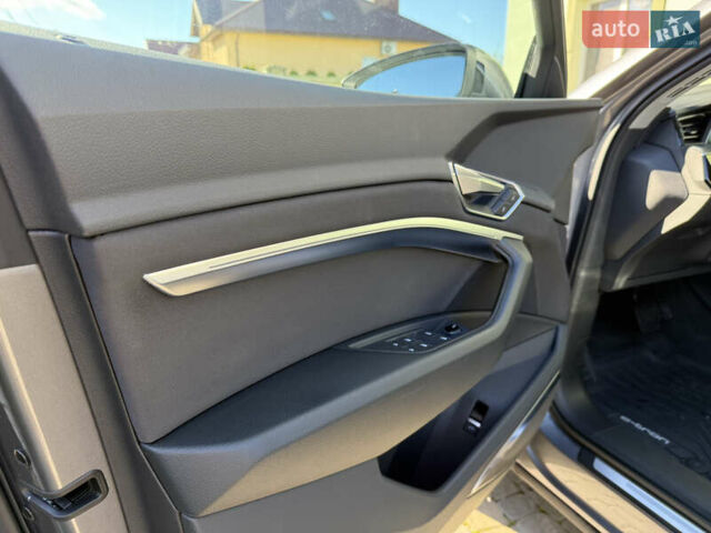 Серый Ауди E-Tron, объемом двигателя 0 л и пробегом 90 тыс. км за 33000 $, фото 40 на Automoto.ua